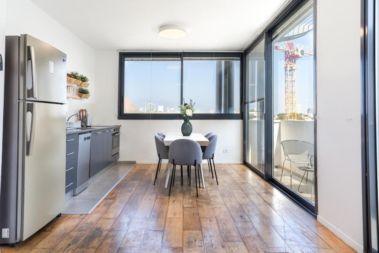 Our Place Apartments & A Luxury Triplex On Rothschild Ave - Families Only Tel Aviv Exterior photo